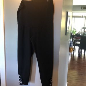 Monica Maternity Criss Criss Crop Leggings